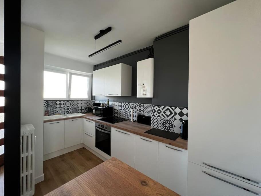 T2 Lumineux Refais A Neuf Avec Parking ! Appartement Lorient Buitenkant foto